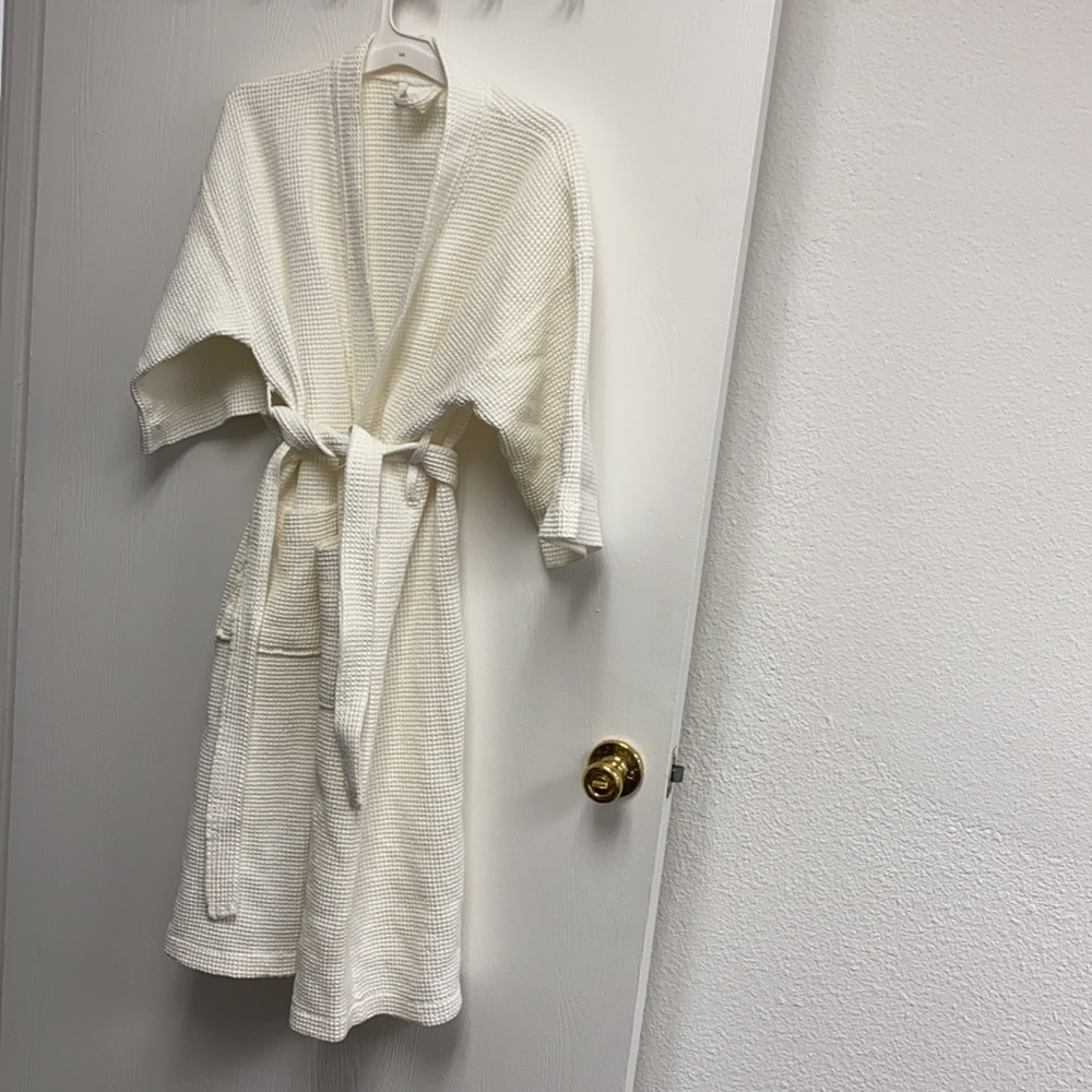 Spa hotel white textured cotton bath robe small